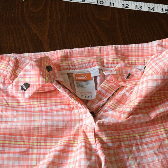 Puma Golf Women's Plaid Bermuda Shorts Coral Pink Drycell Tee Time Size 4 - Picture 2 of 4